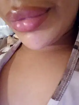 Snapshot of Sexlove1xo chatting on October 2025 01:50:02 AM Sexlove1xo online show from October 2025 01:50:02 AM