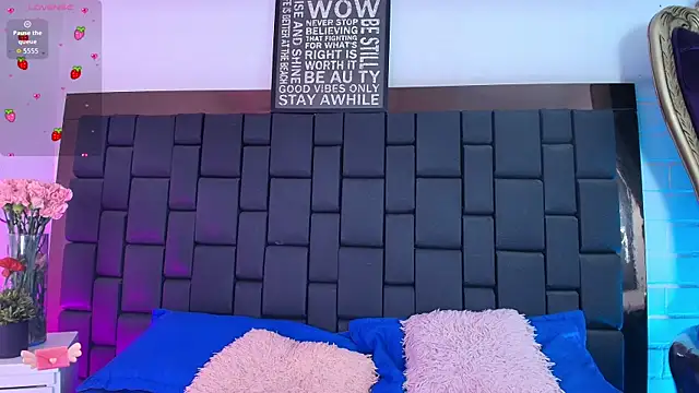 Lexi Howard  online show from November 2025 04:56:02 AM