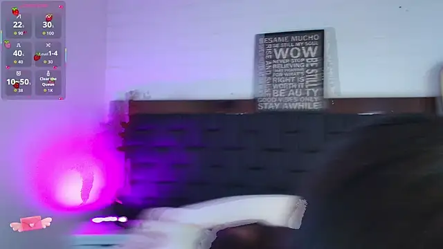 Lexi Howard  online show from December 2025 03:43:02 AM