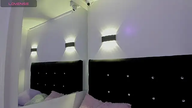 Anniie  Evans online show from September 2025 03:07:02 PM