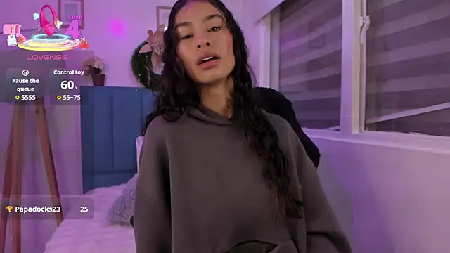 Anniie  Evans online show from December 2025 04:20:02 PM