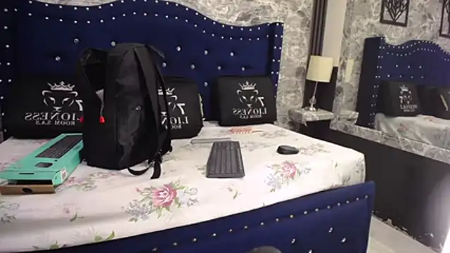 Snapshot of miha_sex91 chatting on November 2025 12:20:01 PM miha sex91 online show from November 2025 12:20:01 PM