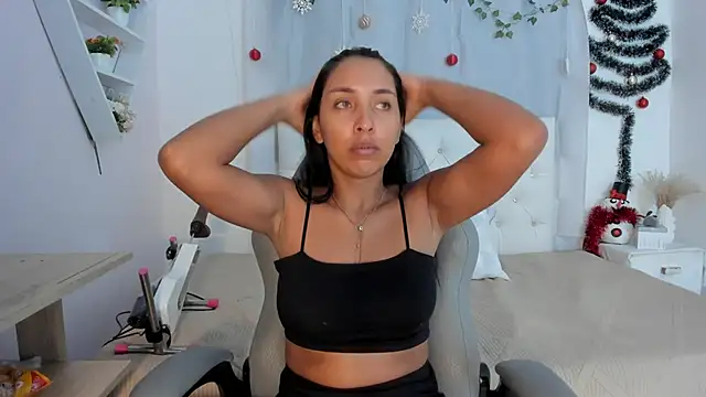 Emma lorense22 online show from December 2025 07:07:02 PM