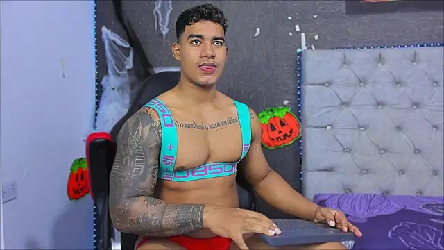 luigi hot  online show from November 2025 04:01:02 PM