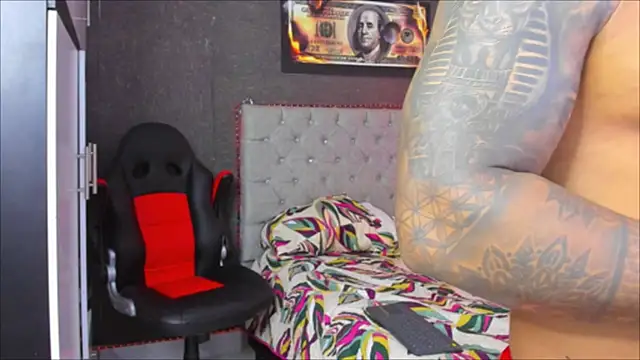 luigi hot  online show from February 2026 07:14:01 PM