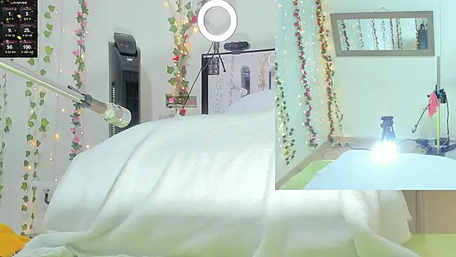 Genesis Love   online show from October 2025 09:33:01 AM