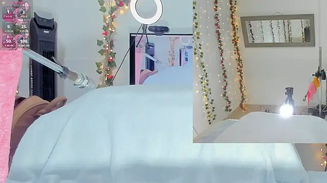 Genesis Love   online show from October 2025 09:33:01 AM