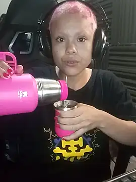 LA SRA M  online show from February 2025 01:19:01 AM