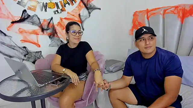 Couple fantasies69 online show from October 2025 12:09:01 AM