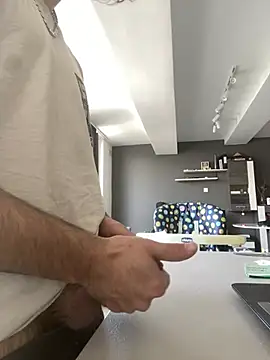 Snapshot of mikekmi21 chatting on March 2025 09:27:02 AM mikekmi21 online show from March 2025 09:27:02 AM