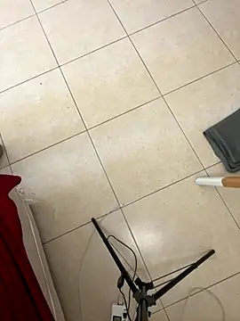 Snapshot of mikekmi21 chatting on November 2025 10:08:02 AM mikekmi21 online show from November 2025 10:08:02 AM