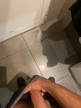 Snapshot of mikekmi21 chatting on February 2025 12:36:02 PM mikekmi21 online show from February 2025 12:36:02 PM