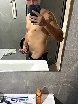 Snapshot of mikekmi21 chatting on September 2025 12:51:01 PM mikekmi21 online show from September 2025 12:51:01 PM