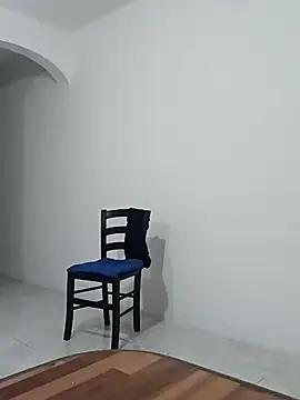 Snapshot of mikekmi21 chatting on September 2025 10:52:02 PM mikekmi21 online show from September 2025 10:52:02 PM