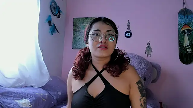 Maddy Jhonsson online show from May 2026 04:59:01 PM