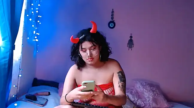 Maddy Jhonsson online show from February 2025 10:26:02 PM