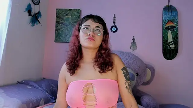 Maddy Jhonsson online show from May 2026 08:48:02 PM