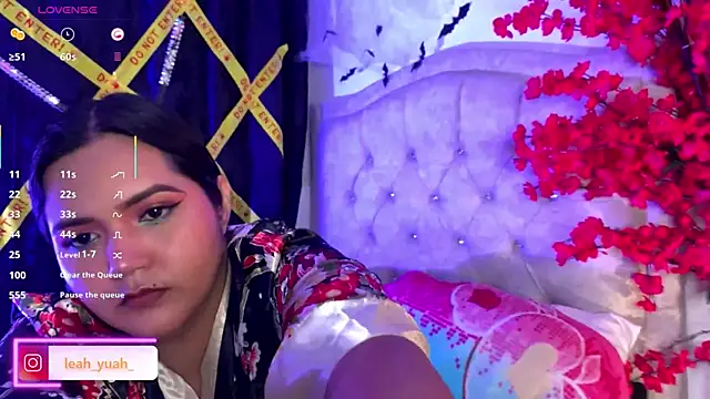 Leah yuah  online show from October 2025 09:22:02 AM
