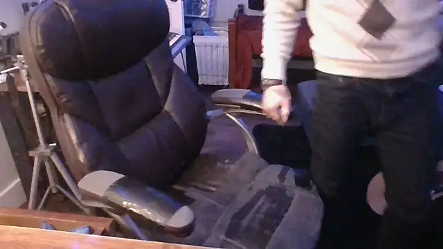 Snapshot of JCstrings chatting on February 2025 04:40:02 AM JCstrings online show from February 2025 04:40:02 AM