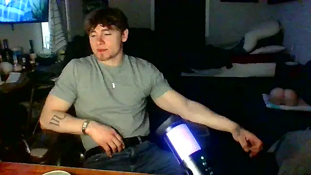 Snapshot of JCstrings chatting on March 2025 07:09:01 AM JCstrings online show from March 2025 07:09:01 AM