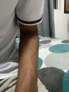 Erickhotddjots online show from February 2026 07:06:02 AM