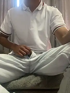 Erickhotddjots online show from February 2026 05:00:02 PM