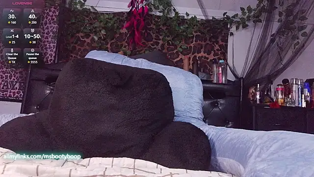 MsBootyBoop online show from April 2026 05:25:01 AM