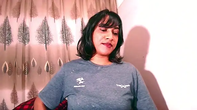 Snapshot of Indian_Erotic69 chatting on October 2025 05:17:01 AM Indian Erotic69 online show from October 2025 05:17:01 AM