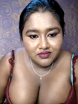 Snapshot of horny_diana chatting on June 2026 05:08:01 PM horny diana online show from June 2026 05:08:01 PM