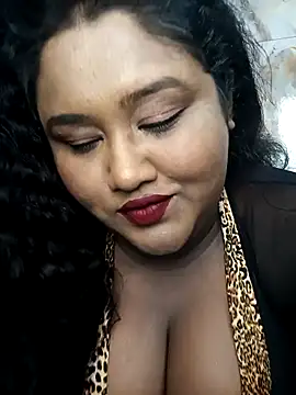 Snapshot of horny_diana chatting on October 2025 04:53:01 PM horny diana online show from October 2025 04:53:01 PM