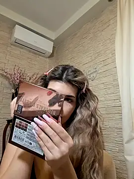 Bella Posh online show from February 2026 01:08:01 PM