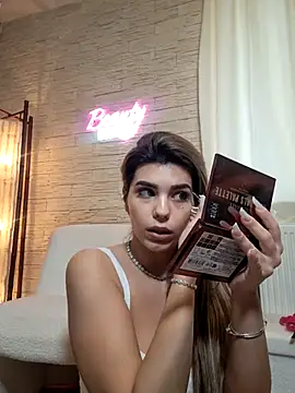 Bella Posh online show from February 2026 07:17:02 AM