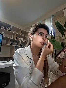 Bella Posh online show from January 2026 07:23:02 AM