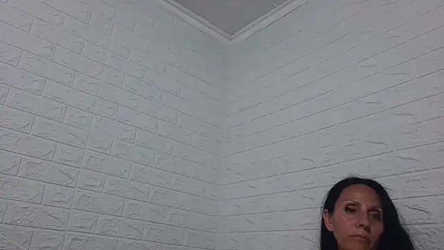 Ramona870 online show from May 2026 09:44:02 PM
