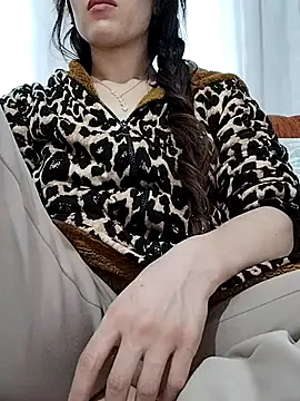 Snapshot of BUSE8821 chatting on November 2025 01:55:02 PM BUSE8821 online show from November 2025 01:55:02 PM