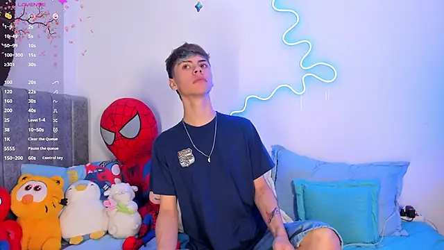 callum 77 online show from October 2025 04:44:02 AM