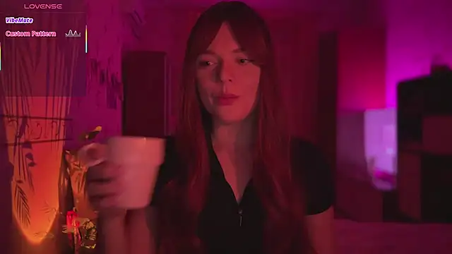 CherryRed Girl online show from March 2026 10:43:02 PM