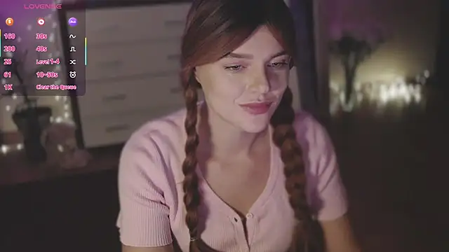 Snapshot of CherryRed_Girl chatting on October 2025 09:04:02 PM CherryRed Girl online show from October 2025 09:04:02 PM