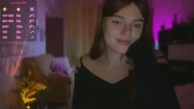 Snapshot of CherryRed_Girl chatting on November 2025 11:08:02 PM CherryRed Girl online show from November 2025 11:08:02 PM