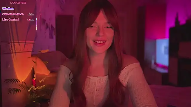 CherryRed Girl online show from April 2026 09:44:01 PM