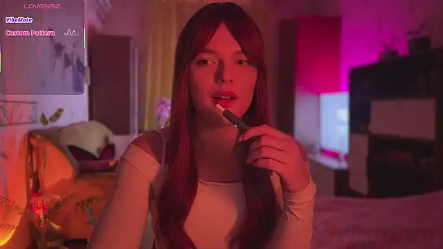 CherryRed Girl online show from March 2026 11:00:02 PM