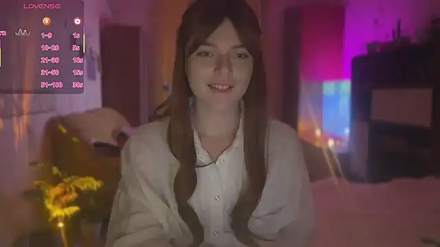 Snapshot of CherryRed_Girl chatting on November 2025 11:59:01 PM CherryRed Girl online show from November 2025 11:59:01 PM