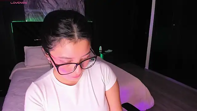 Ibbiebennett online show from March 2025 02:58:01 PM