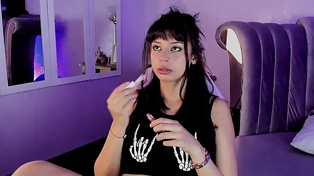 Seren Bleck online show from October 2025 02:35:02 AM