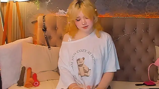 EmilyAngells online show from April 2026 06:50:01 AM