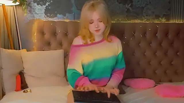 EmilyAngells online show from March 2026 06:47:01 AM