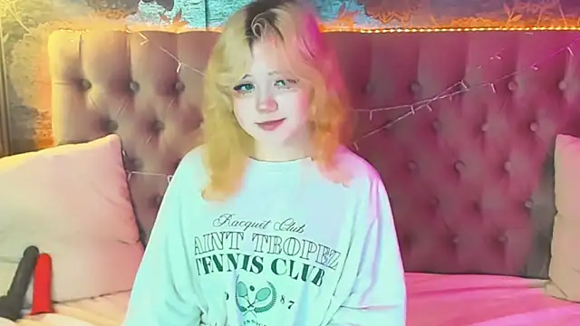 EmilyAngells online show from May 2026 06:11:01 AM