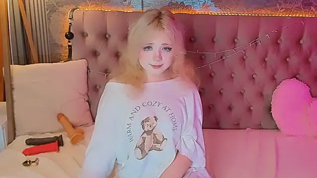 EmilyAngells online show from June 2026 06:54:01 AM
