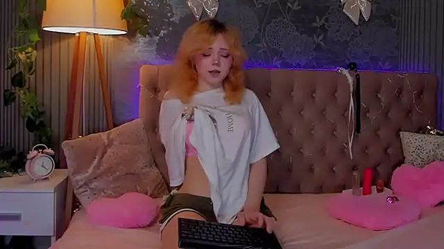 EmilyAngells online show from December 2025 07:11:01 AM