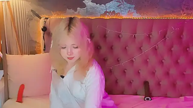 EmilyAngells online show from July 2026 06:09:01 AM